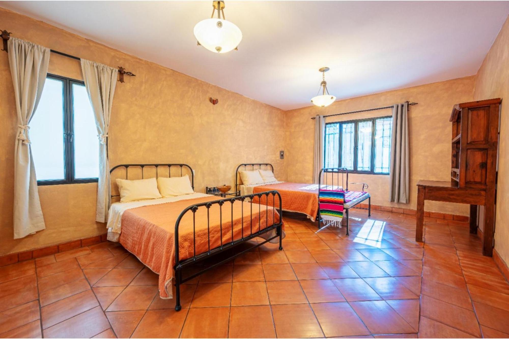 Oyo Whost 4* San Miguel de Allende